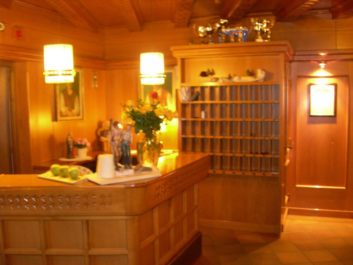 Sporthotel Enrosadira Campitello di Fassa Extérieur photo